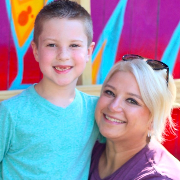 Meet your Posher, Katie - Picture 2 of 2